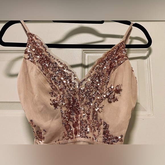 Beautiful Homecoming/Party dress. - Picture 2 of 8